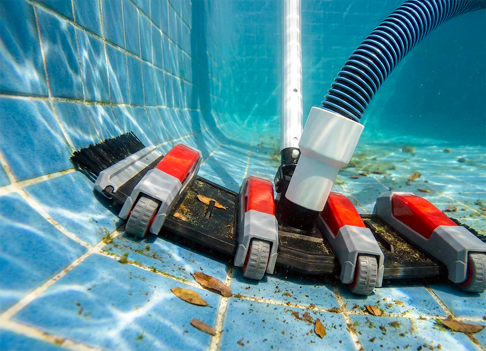 Pool Vacuum Head and Scrub Brush Set with 15-Foot Telescopic Pole
